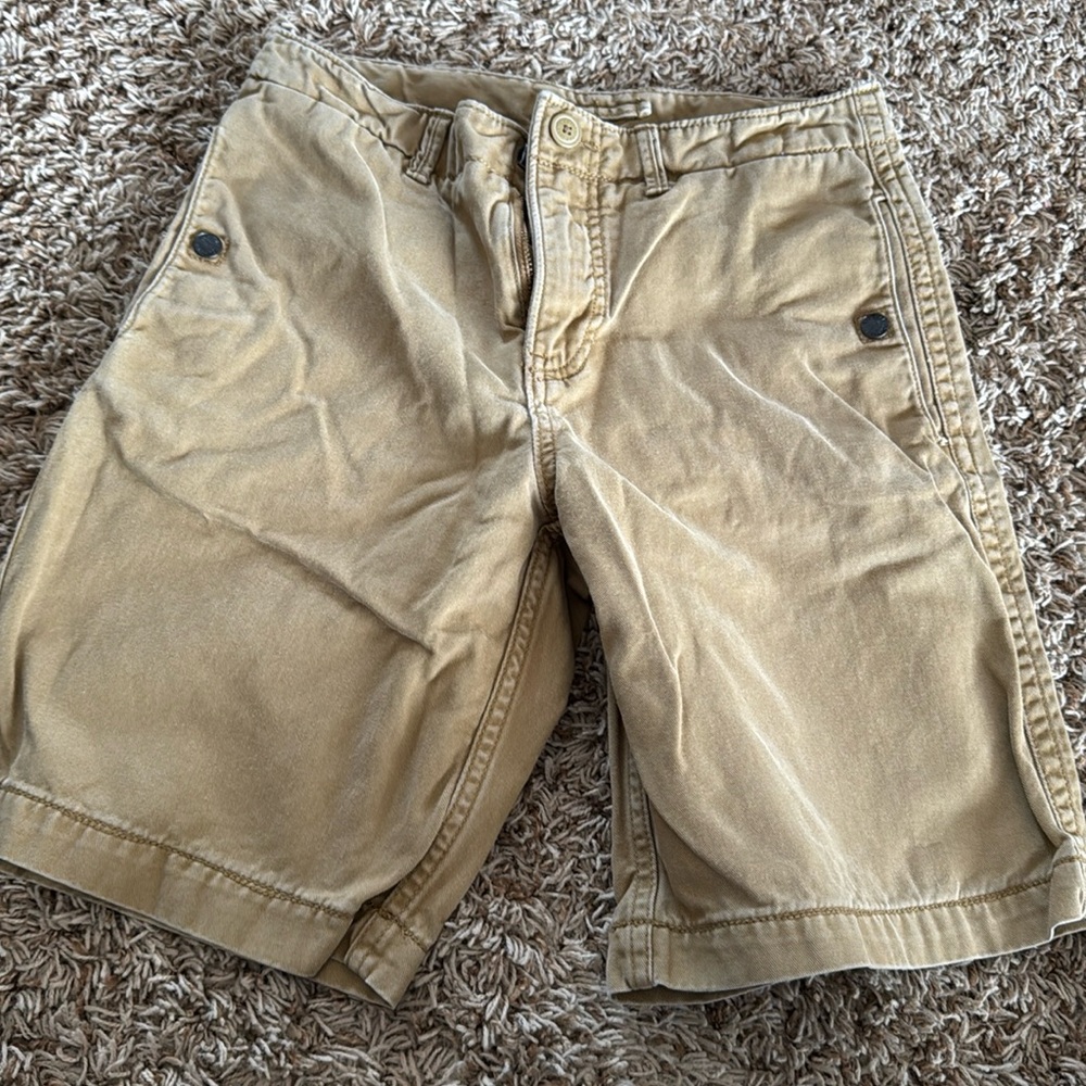 Boys khaki shorts, size 8 husky